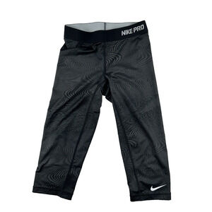 NIKE PRO Dri-fit Capri Training Yoga Pants Leggings Womens Size XS Black Fitted